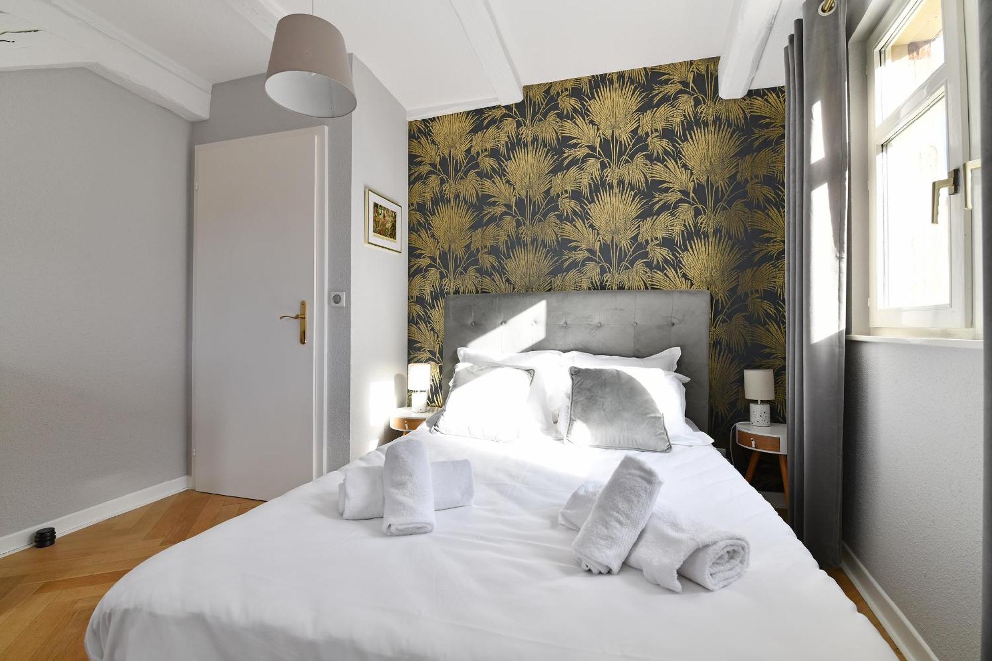 Romantique Appartement Fly Me To The Moon Colmar Bagian luar foto