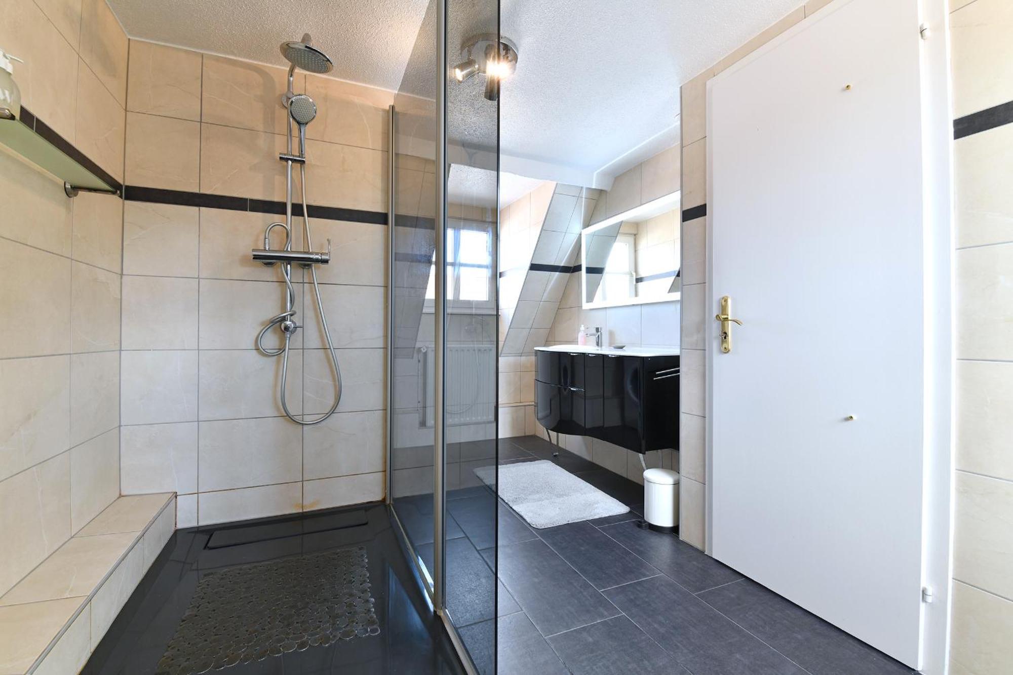 Romantique Appartement Fly Me To The Moon Colmar Bagian luar foto